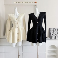 批发法式荷叶边V领收腰显瘦花苞裙上衣设计感<b class='q'>针织</b><b class='q'>开衫</b>女中<b class='q'>长款</b>秋