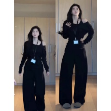 批发国<b class='q'>潮牌</b>假两件露肩长袖<b class='q'>t</b><b class='q'>恤</b>女春秋修身显瘦设计感别致休闲百搭上衣