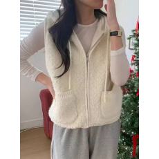 批发复古灰色连帽针织马甲外套女秋冬宽松设计感小众坎肩<b class='q'>背心</b>短款上衣