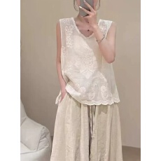 批发复古<b class='q'>镂空</b>刺绣背心森系文艺宽松叠穿无袖内搭吊带<b class='q'>衫</b>上衣