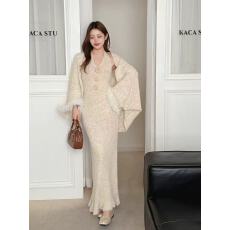 批发高级感慵懒风软糯两件套针织开衫吊带<b class='q'>连衣裙</b>女