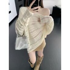 批发法式绝美斜肩<b class='q'>长袖</b>针织衫女早春季毛衣内搭慵懒气质露肩蝙蝠袖上衣