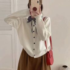 批发2026设计感格子拼接撞色漂亮针织开衫女<b class='q'>秋</b>季宽松休闲学院风毛衣潮