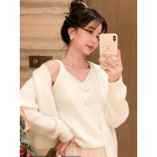 批发法式立体小花朵小香风针织开衫女<b class='q'>新款</b>富家千金感钉珠吊带两件套