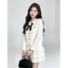 批发2026早春<b class='q'>新款</b>小香风蝴蝶结花朵装饰针织开衫女高级感气质短款外套