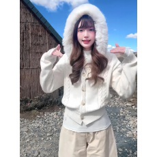 批发学院风毛领连帽休闲<b class='q'>针织</b><b class='q'>开衫</b>女冬季新款气质时髦显瘦短款毛衣外套
