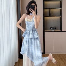 批发绝美出游度假风套装裙<b class='q'>吊带</b>抹胸花朵格子上衣设计感不规则半身裙女
