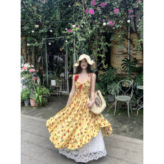 批发夏日氛围感挂脖花朵印花<b class='q'>连衣裙</b>蕾丝半身裙甜美露背法式两件套裙子