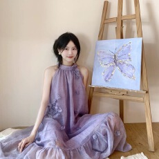 批发复古高级感优雅紫色<b class='q'>连衣裙</b>女夏季无袖挂脖花朵超仙气质显瘦长裙子