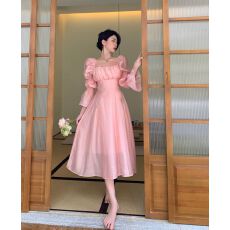 法式温柔长袖小心机方领连衣裙女设计感高腰气质显瘦超仙系带长裙