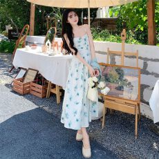 批发2026新款茶歇法式长裙高级感碎花<b class='q'>吊带</b>连衣裙显白开衫两件套装女