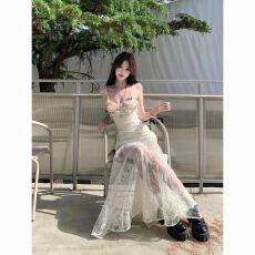 批发法式绝美度假风立体花朵吊带连衣裙夏季新款纯欲纱网拼接鱼尾长裙