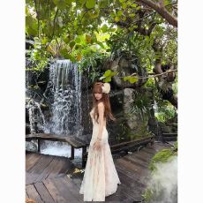 批发法式绝美花朵吊带连衣裙女夏季新款蕾丝拼接度假修身收腰包臀长裙