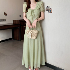 批发夏季温柔荷叶边V领泡泡袖<b class='q'>连衣裙</b>大码收腰气质系带显瘦肌理感长裙