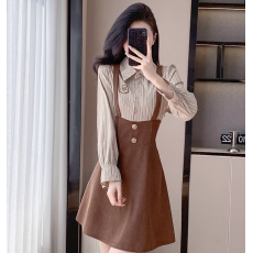批发秋季韩版复古休闲修身收腰<b class='q'>连衣裙</b>显瘦超好看<b class='q'>假两件</b>拼接茶歇短裙潮