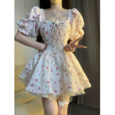 批发2026新款法式甜美泡泡袖公主碎花连衣裙夏季显瘦收腰<b class='q'>蓬蓬</b>方领<b class='q'>短裙</b>