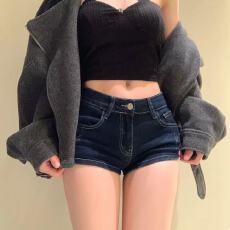 批发辣妹百搭包臀热裤穿搭网红同款<b class='q'>夜店</b>低腰磨破包臀深蓝牛仔超短裤女