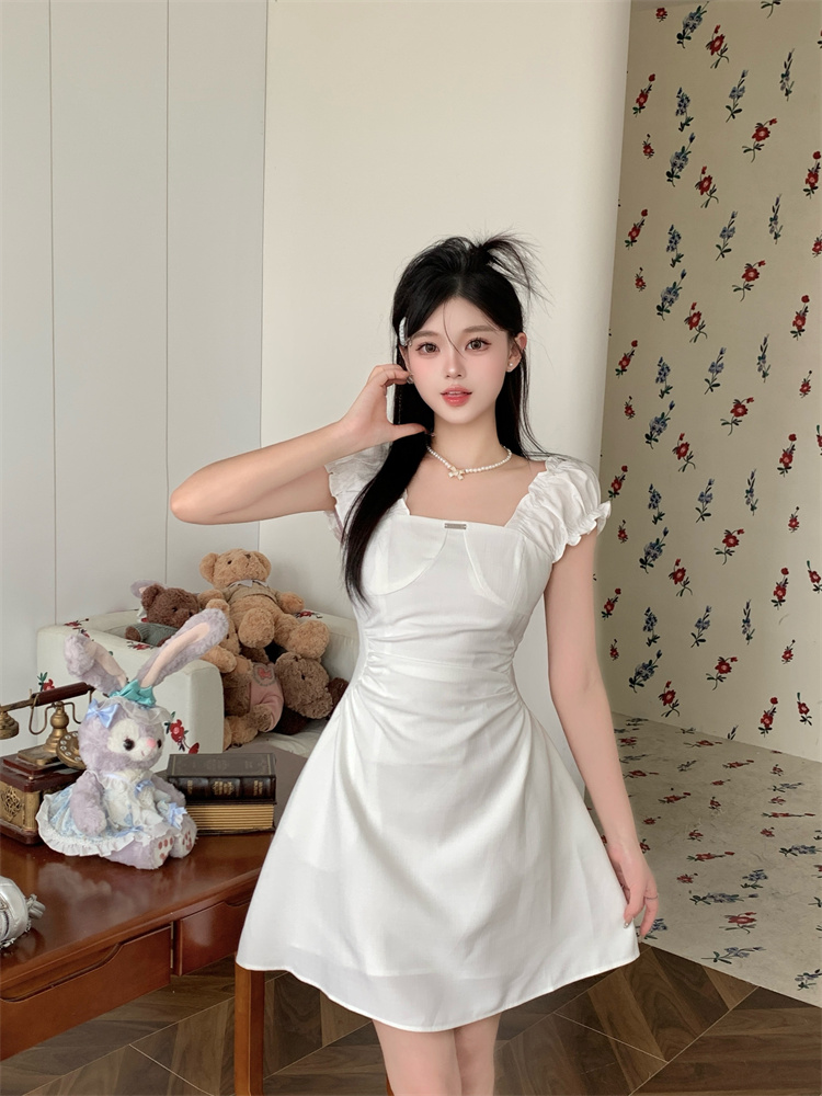 검정색 허리 수축 슬림해 보이는 광장 칼라 여성 드레스 2026 새로운 여름 프랑스식 그는 벤 바람 품격 한 마디 짧은 치마