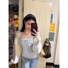 批发春装女款2026年新款韩系条纹抹胸上衣针织开衫<b class='q'>两件套装</b>