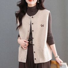批发春秋圆领针织开衫马甲女时尚保暖外搭上衣叠穿百搭羊毛背心毛衣女