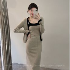 批发颂宋 <b class='q'>秋</b>季新款撞色吊带内搭修身显瘦短款长袖开衫两件套DT1510