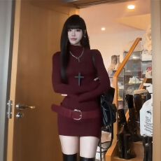 批发纯欲辣妹风气质高领长袖连衣裙女<b class='q'>秋</b>冬新款收腰显瘦纯色包臀短裙子