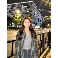 批发美式复古格子<b class='q'>长袖</b><b class='q'>衬衫</b>女春秋宽松设计感法式别致防晒开衫<b class='q'>衬衣</b>外套