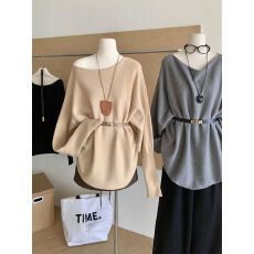 批发慵懒不规则蝙蝠袖<b class='q'>毛衣</b>女<b class='q'>新款</b>松弛感宽松显瘦斜肩针织上衣