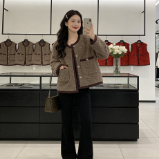 批发小香风羊羔毛短<b class='q'>外套女</b>秋冬加厚高级感气质名媛皮毛一体羊羔绒上衣