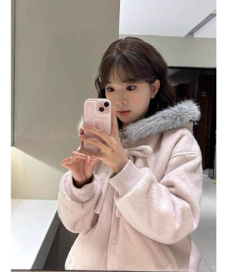 부드러운 자매 착용 가져 가라. 핑크색 후드 나비 매듭 스트랩 품격 큰 모피 칼라 여성 코트 가을 겨울 학원 스타일 모직 맨위