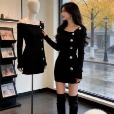 批发御姐千金风针织<b class='q'>连衣裙</b>女2026春季新款设计感收腰显瘦<b class='q'>包臀</b>小黑裙女