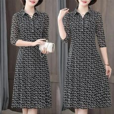 批发<b class='q'>连衣裙</b>女中长款2026夏季新款洋气中老年<b class='q'>妈妈</b>显瘦高档碎花过膝裙子