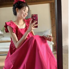小飞袖玫红色无袖方领连衣裙女夏季2026新款性感露背修身显瘦裙子