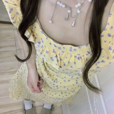 法式复古碎花连衣裙中长款夏季气质2026新款方领裙子荷叶长裙