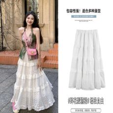 法式白色蕾丝半身裙女2026春夏新款垂坠感碎花蛋糕裙度假风a字裙