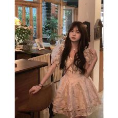 批发甜辣妹<b class='q'>连衣裙</b>女夏季日系收腰纯欲泡泡袖公主裙温柔风<b class='q'>提花</b>蓬蓬裙子