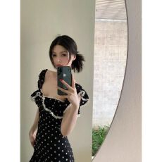 批发2026<b class='q'>春</b>夏新款收腰显瘦镂空方领蕾丝荷叶波点长款连衣裙女