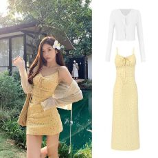批发黄色蝴蝶结碎花吊带<b class='q'>连衣</b>裙女春季别致绝美海边度假风收腰沙滩裙子