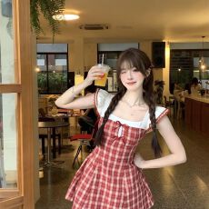 批发红格物语少女感显瘦气质复古红格纹小飞袖公主裙小个子百搭短裙