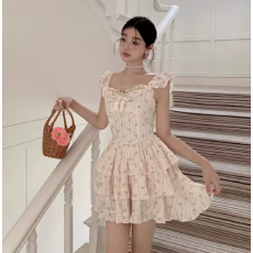 批发茶歇法式小飞袖碎花<b class='q'>连衣裙</b>女夏季新款显瘦收腰方领蝴蝶结<b class='q'>蓬蓬裙</b>子