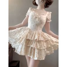 批发夏季短袖<b class='q'>连衣裙</b>2026网红爆款法式泡泡袖方领碎花收腰蓬蓬生日短裙