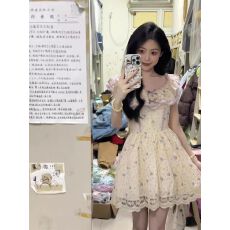 批发网红爆款夏季女装连衣裙超仙森系度假约会温柔紫色碎花蕾丝边短裙