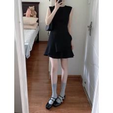 批发女夏<b class='q'>赫本</b><b class='q'>风</b>黑色无袖修身显瘦背心短裙小个子设计感荷叶边连衣裙