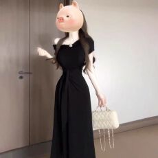 批发法式<b class='q'>赫本</b>斜肩连衣裙2025夏季新款纯欲绑带气质收腰显瘦a字长裙