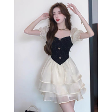 批发公主风蛋糕裙女夏季2026夏季<b class='q'>泡泡袖</b>收腰显瘦设计感撞色短袖<b class='q'>连衣裙</b>