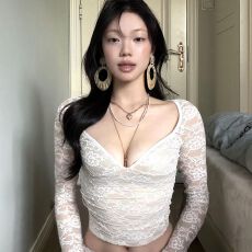 批发FEMALEPILOT 法式纯欲蕾丝套装裙女V领<b class='q'>长袖</b><b class='q'>打底衫</b>半身短裙两件套