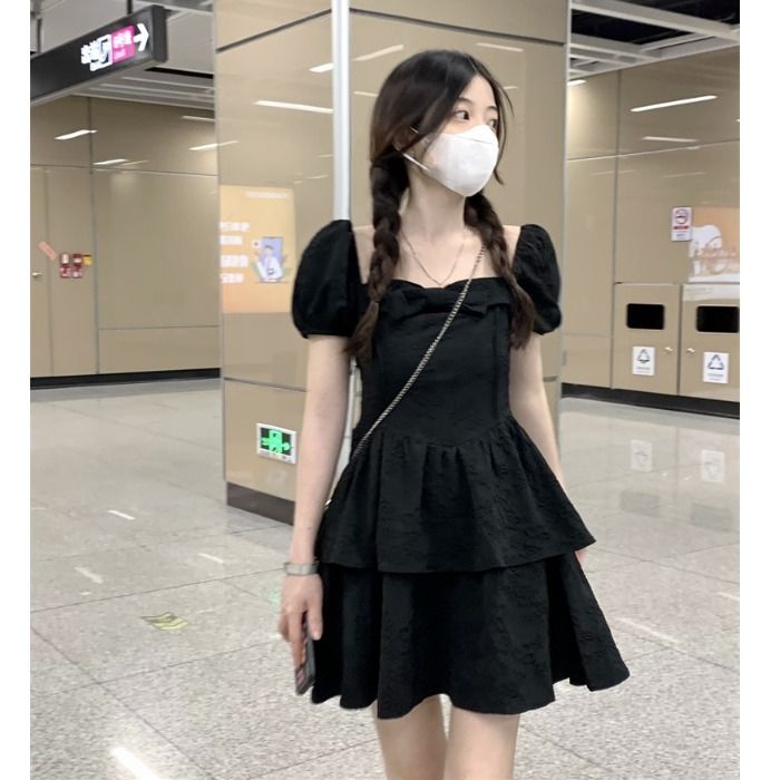 그는 벤 바람 작은 검은 드레스 작은 대중 디자인 센스 여성 드레스 여름 새로운 허리 수축 예술 고급 센스 짧은 치마
