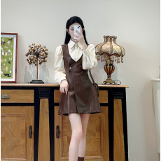 批发初春2026新款女高级感套装皮裙polo领衬衫背心连衣裙A字背带短裙