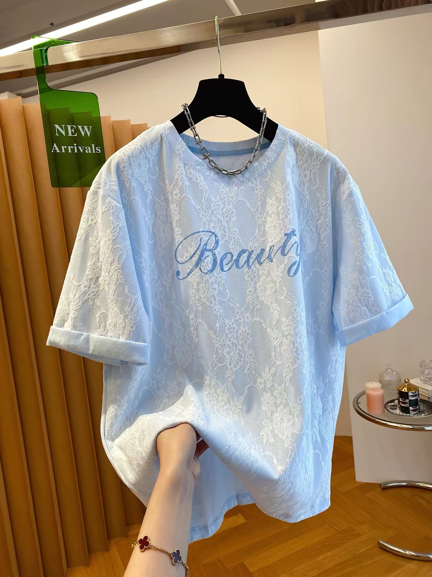 원본 원단 특별 빅 사이즈 300 근 슈퍼 잘 생긴 알파벳 레이스 티셔츠 여성용 짧은 소매 2026 여름 새로운