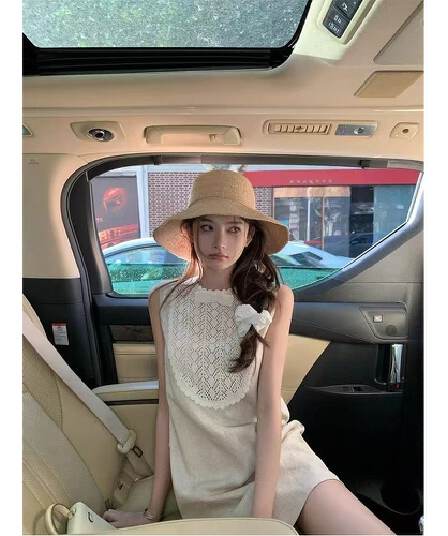 프랑스식 우아함 빛 럭셔리 고급 센스 레이스 나비 매듭 패치워크 라운드 넥 여성 드레스 2026 여름 새로운 치마